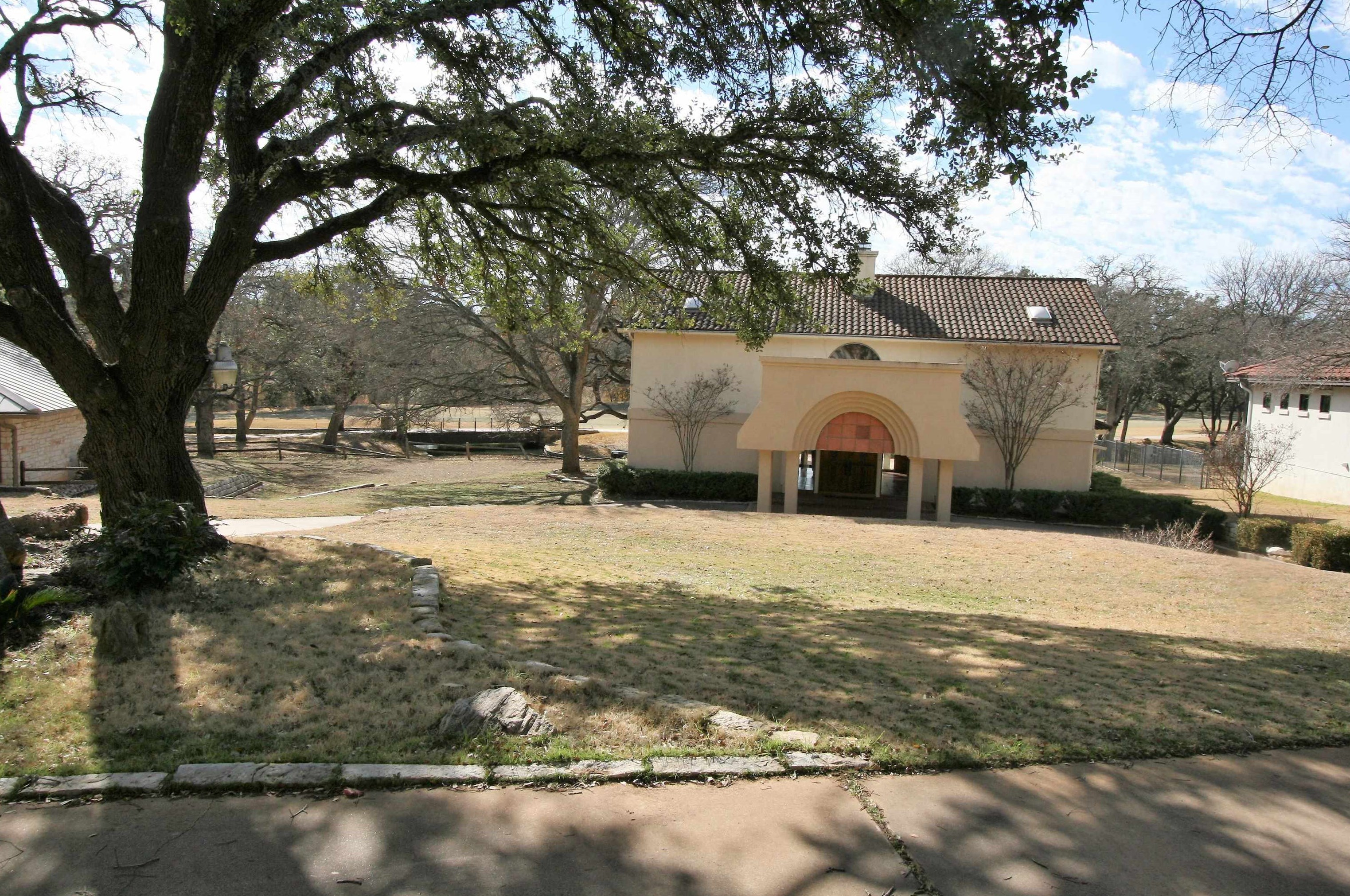 406 Tungsten, Cypress Mill TX  78657-5676 exterior