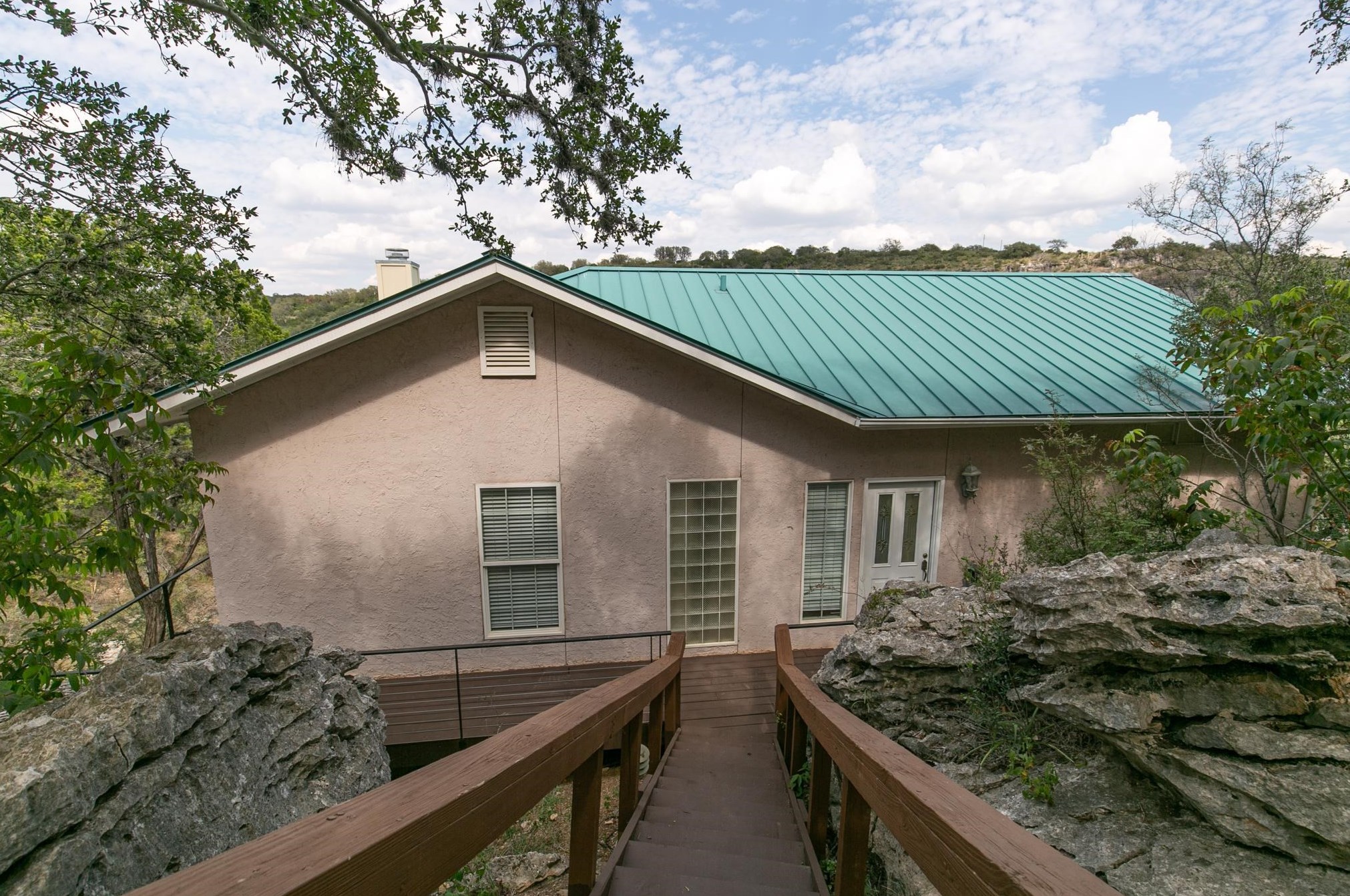 830-B Los Escondidos St, Cypress Mill TX  78654-6014 exterior