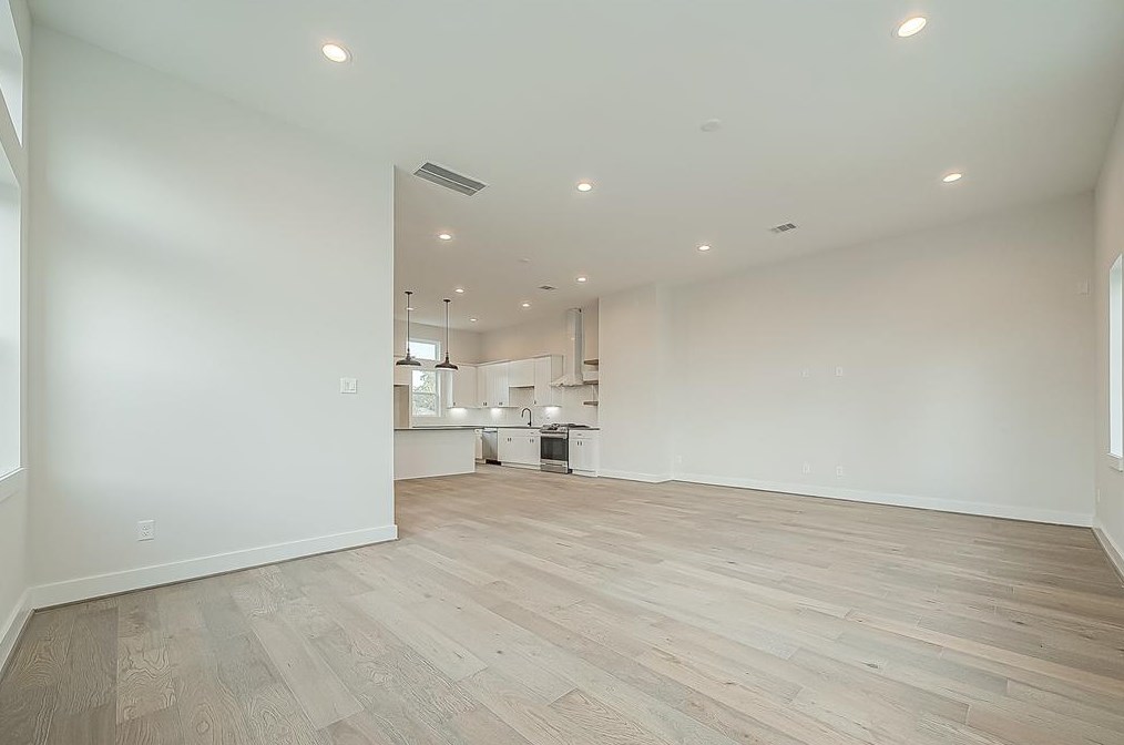 328 Eastwood St, Houston TX  77021-4244 exterior