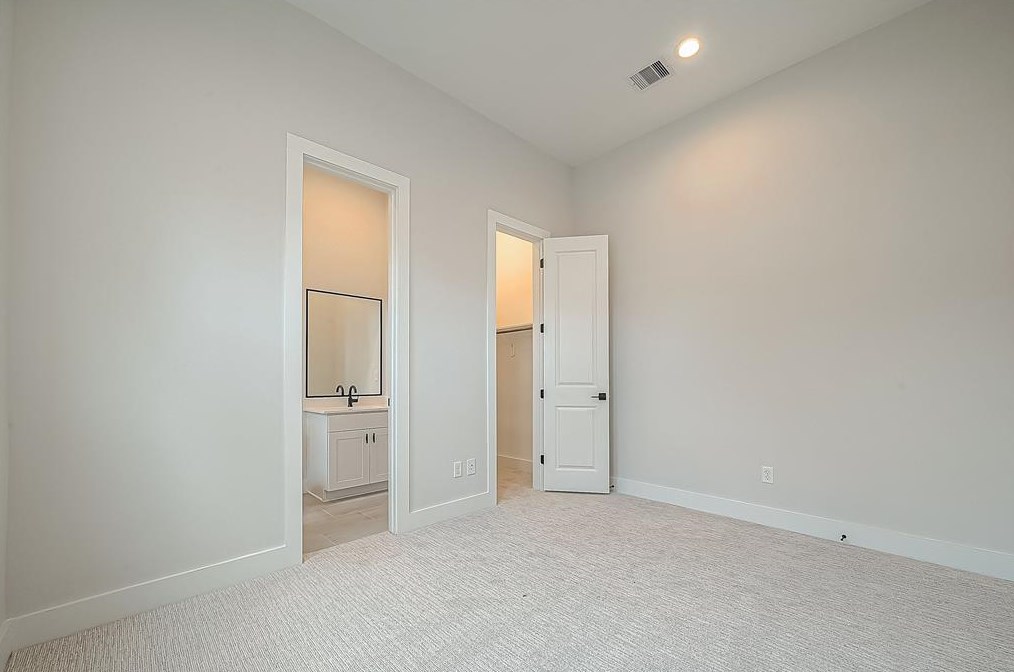 328 Eastwood St, Houston TX  77021-4244 exterior