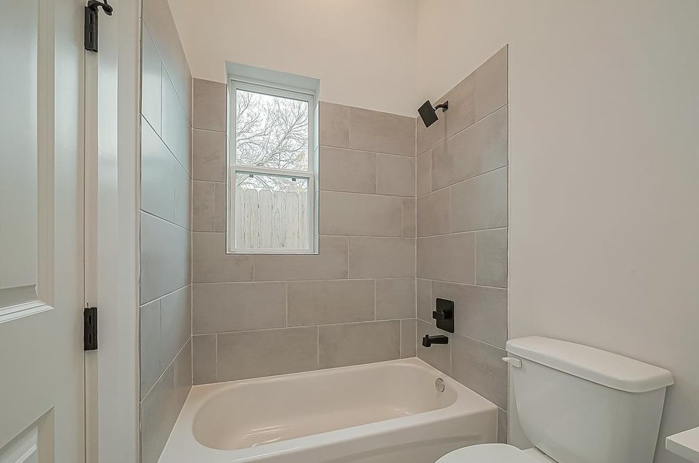 328 Eastwood St, Houston TX  77021-4244 exterior