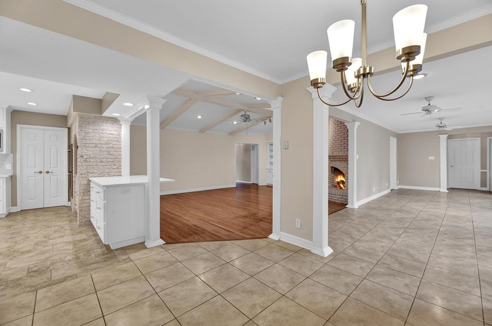 14102 Indian Wl Dr, Houston TX  77069-1315 exterior