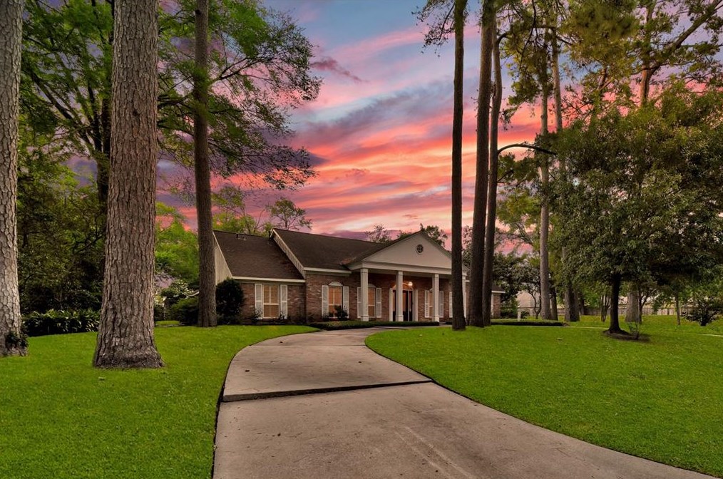 14102 Indian Wl Dr, Houston TX  77069-1315 exterior