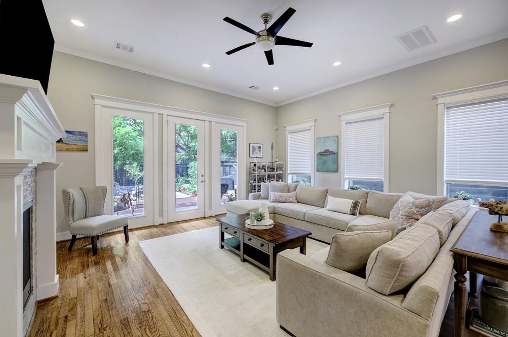 823 25th St, Houston TX  77009-1716 exterior