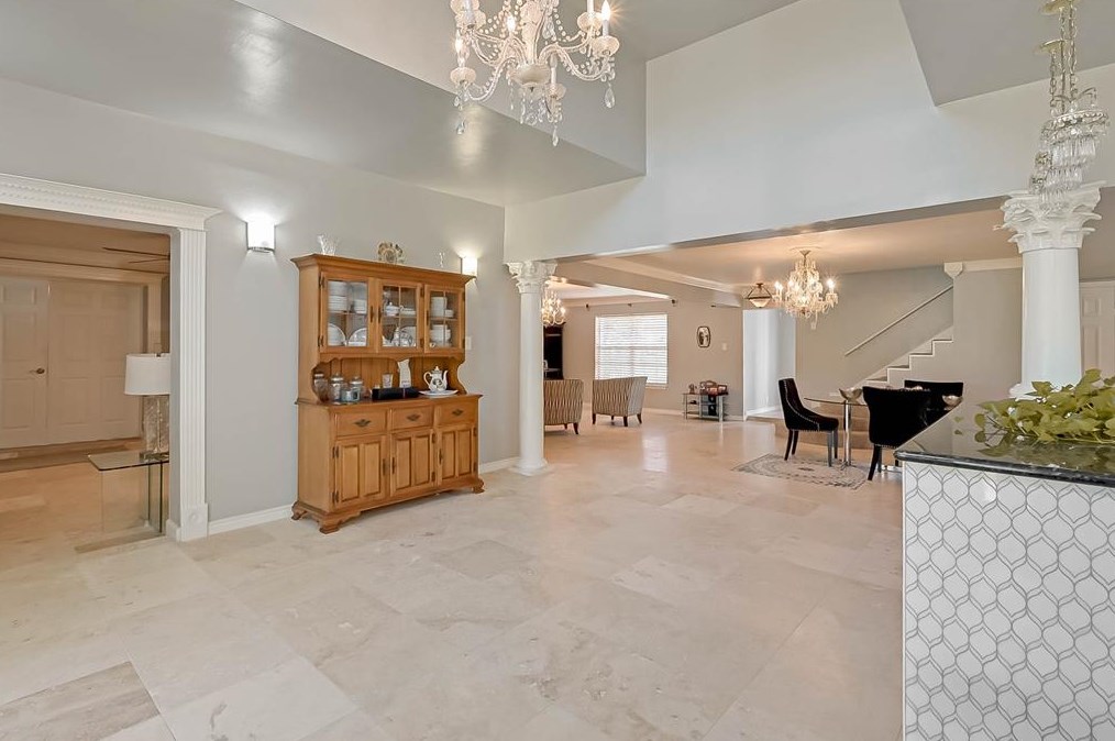 17818 Red Oak Dr, Houston TX  77090-1252 exterior