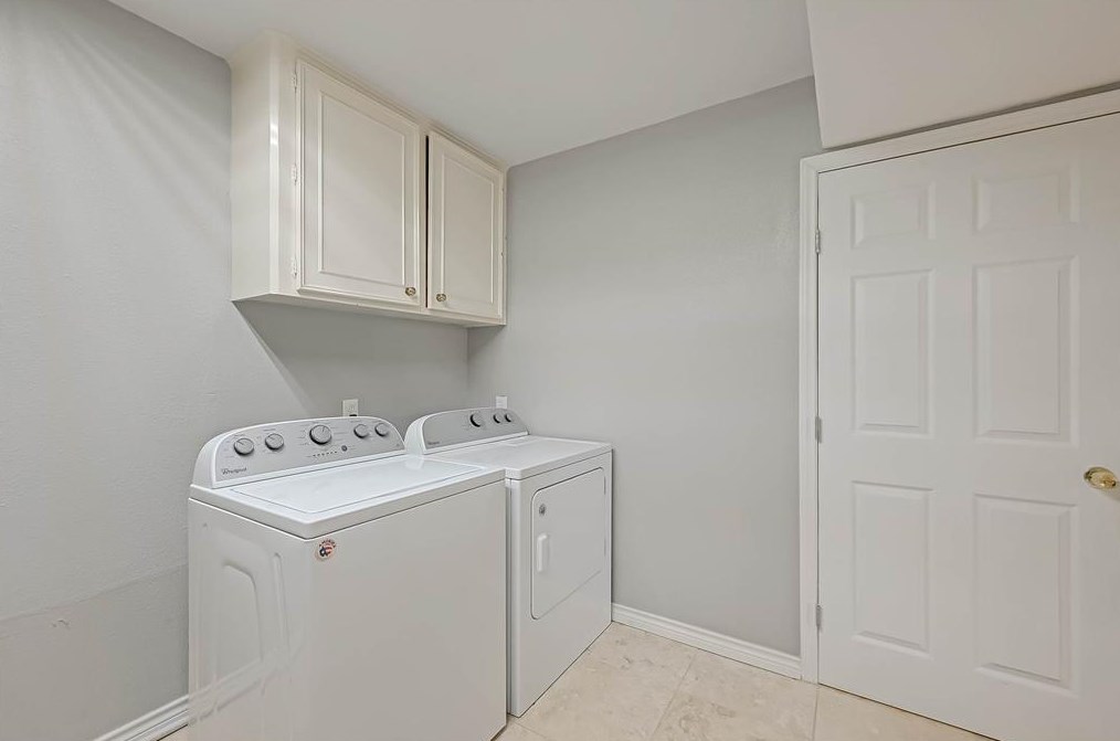 17818 Red Oak Dr, Houston TX  77090-1252 exterior