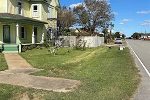 100 Welch Ave, Palacios, TX 77465 - Photo 43