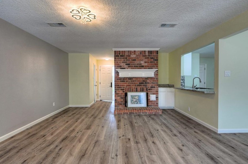 13822 Trumpetvine St, Houston TX  77083-6864 exterior