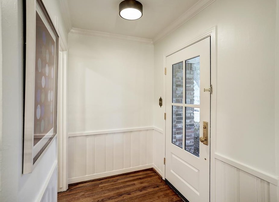 6230 Wickersham Ln, Houston TX  77056-4031 exterior