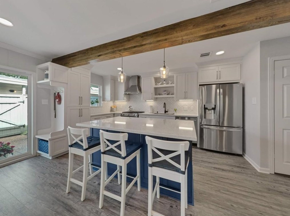 6353 Briar Rose Dr, Houston TX  77057-2712 exterior