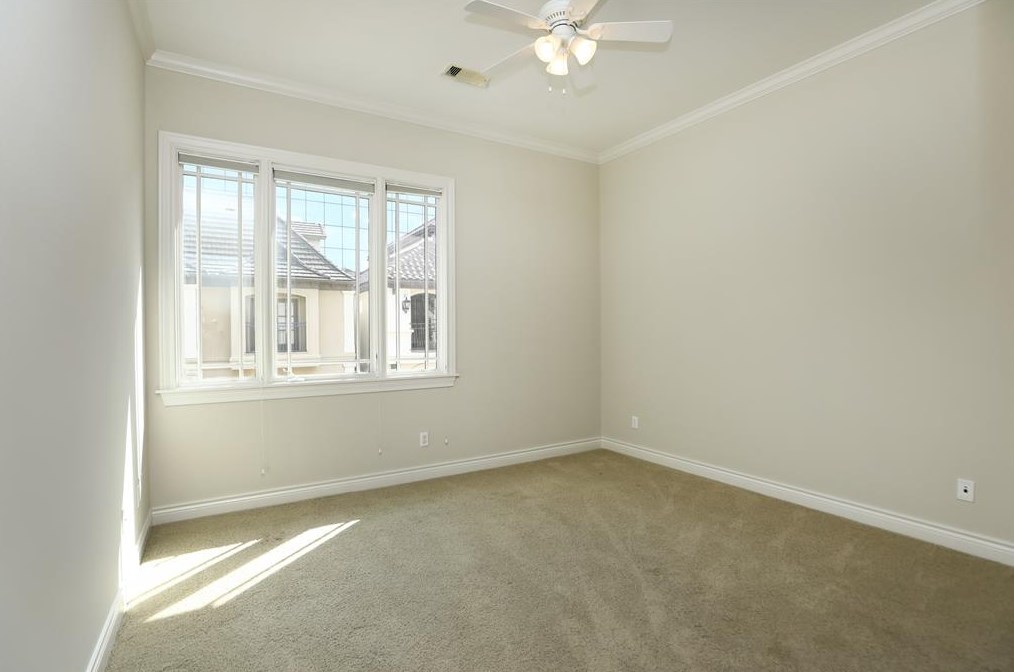 1180 Augusta Dr, Houston TX 77057-3106 exterior