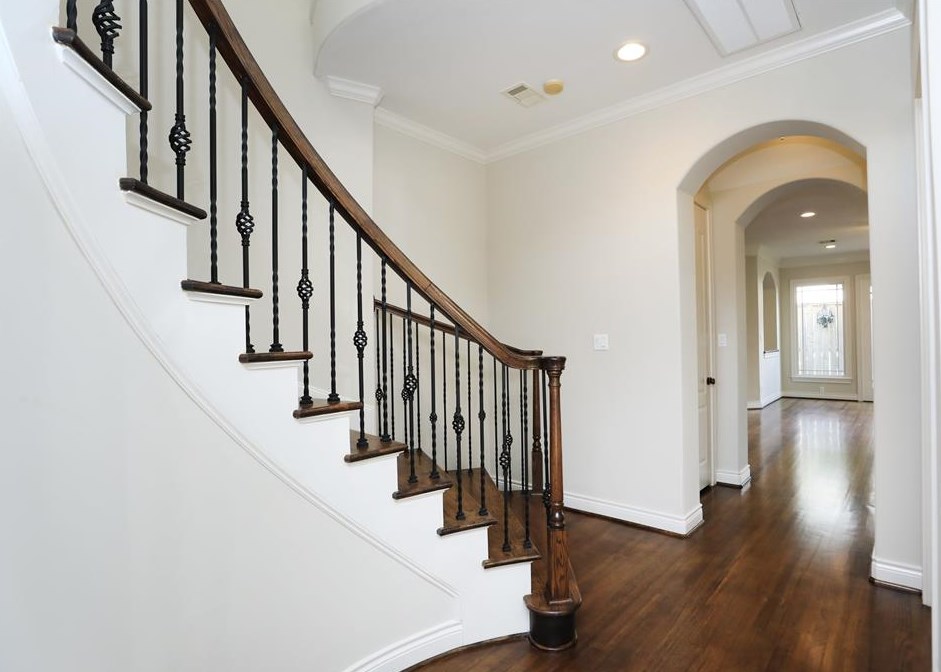 1180 Augusta Dr, Houston TX 77057-3106 exterior