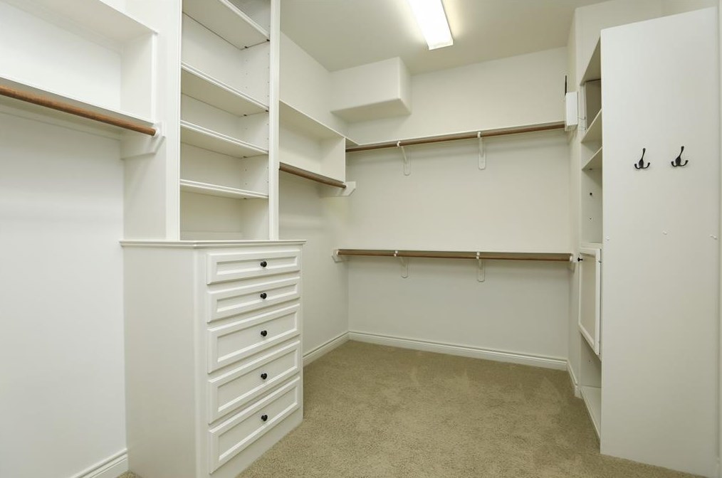 1180 Augusta Dr, Houston TX 77057-3106 exterior