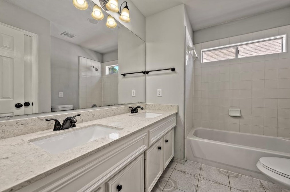 12219 Mardi Gras Dr, Houston TX  77014-2481 exterior