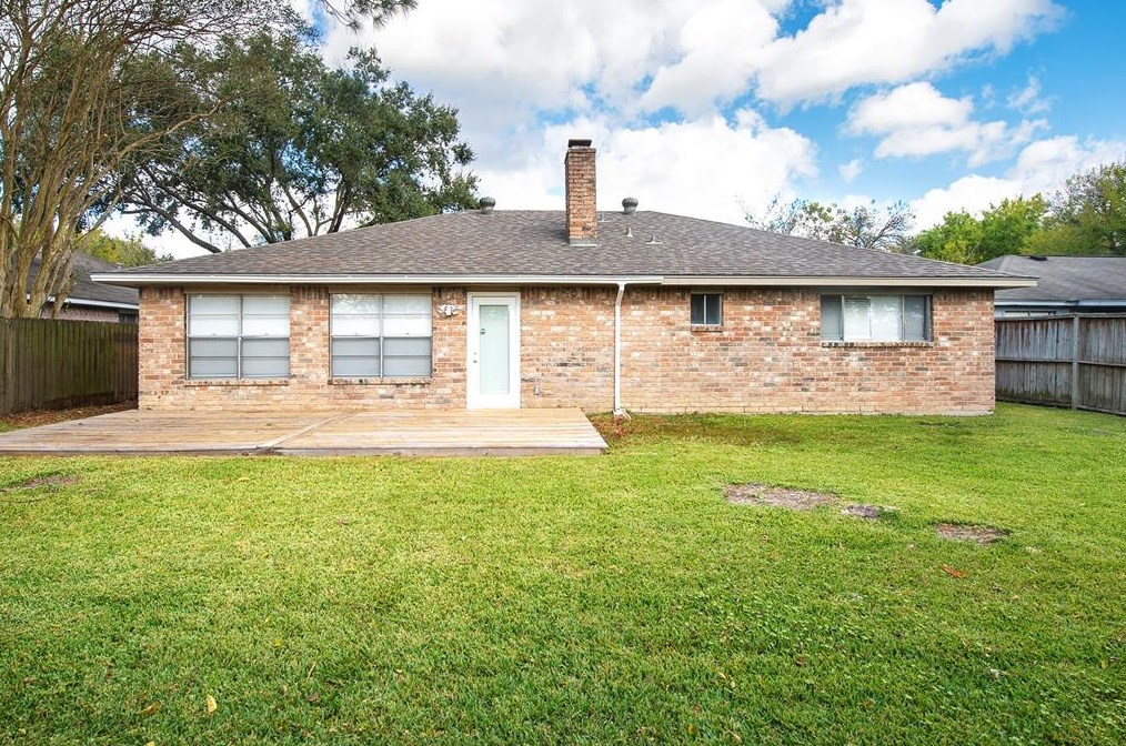 13603 Montaigne Dr, Houston TX  77065-2025 exterior
