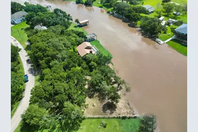 1163 Private Road 652, Sargent, TX 77414 - Photo 5