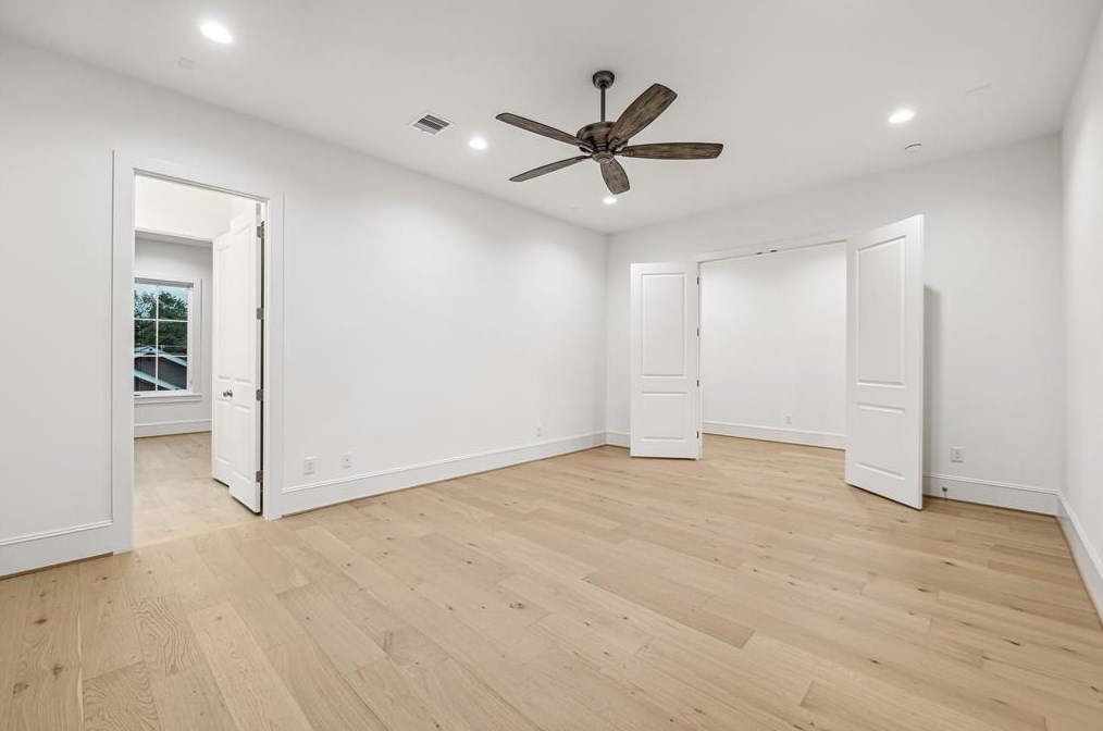 1119 Willard St, Houston TX  77006-1348 exterior