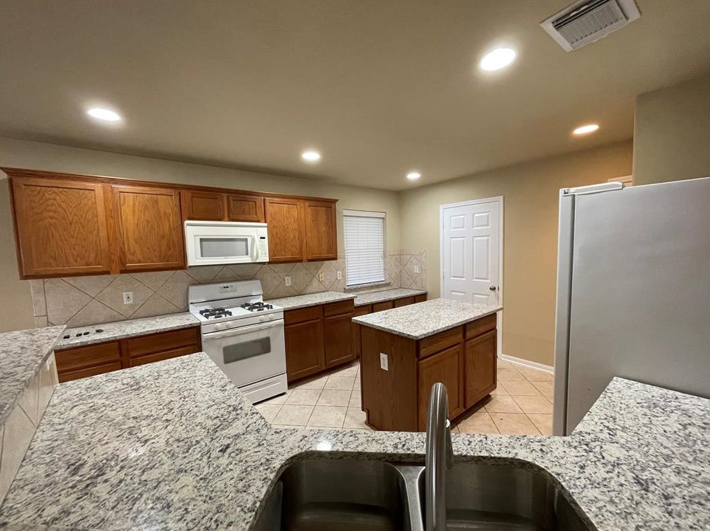 21419 Hannover Pines Dr, Spring TX  77388-4183 exterior