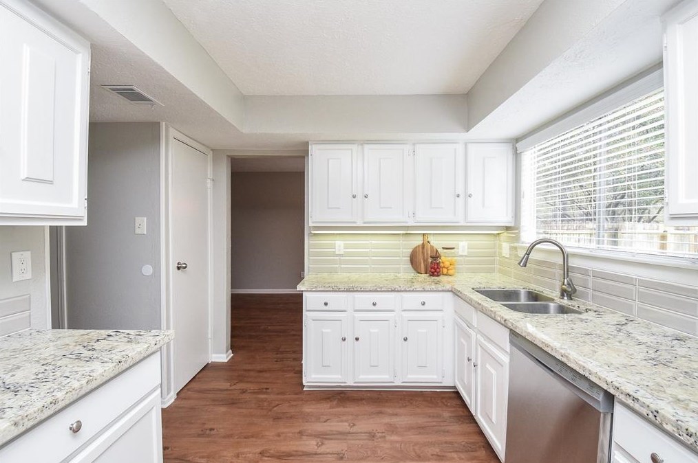 4 Basal Briar Ct, Spring TX  77381-2852 exterior