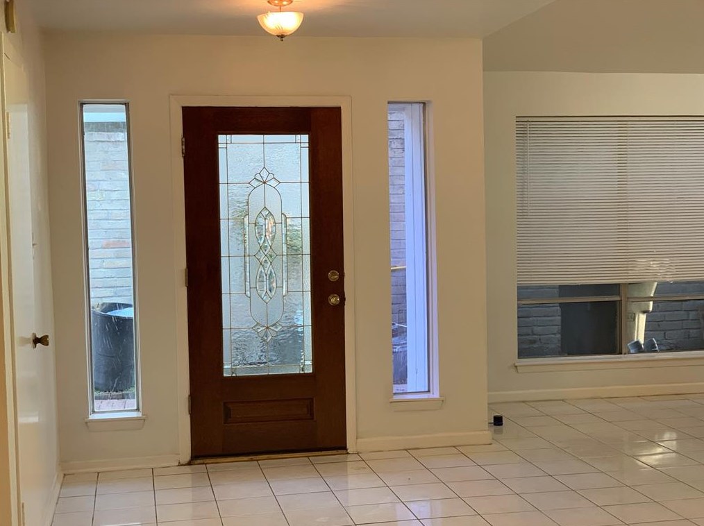 4231 Sun Meadow Dr, Houston TX  77072-1454 exterior