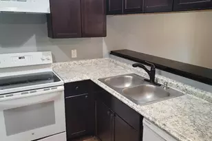 806 Jefferson Ave, Cleveland, TX 77327 - Photo 3