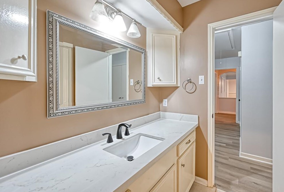 11210 Ash Crk Dr, Houston TX  exterior