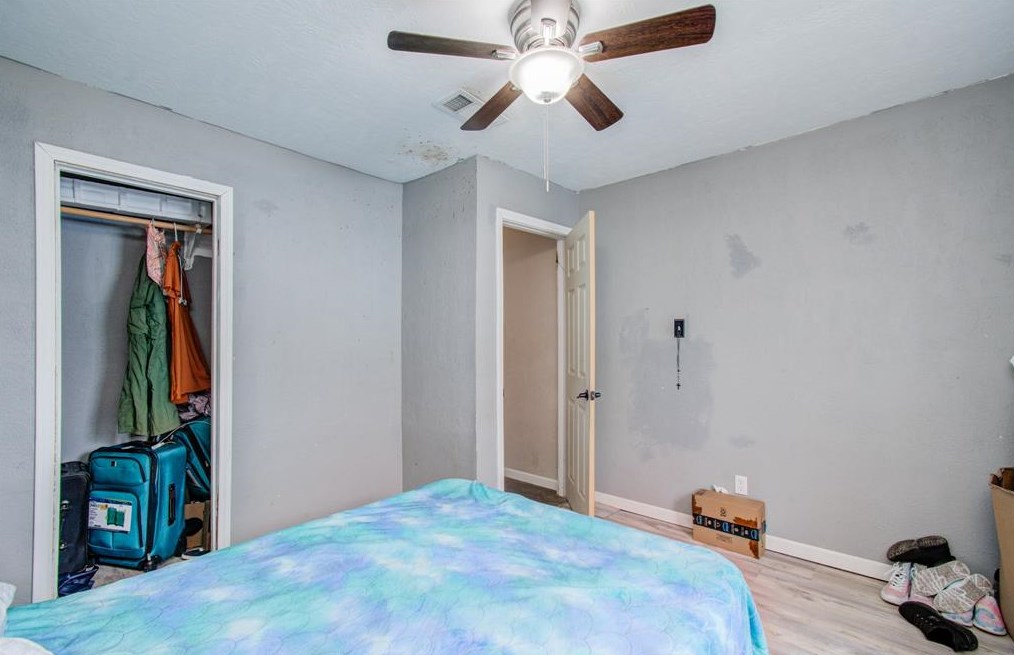 2125 Aldine Bender Rd, Houston TX 77032-4517 exterior