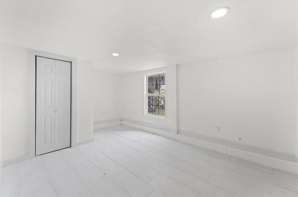 2202 67 St, Galveston TX 77551-1583 exterior