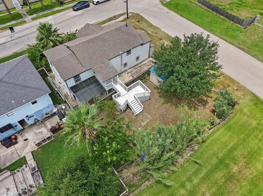 2202 67 St, Galveston TX 77551-1583 exterior