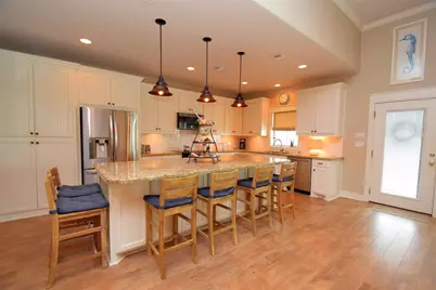 956 S Redfish Street, Crystal Beach, TX 77650 - Photo 11