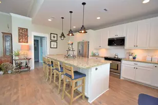 956 S Redfish St, Crystal Beach, TX 77650 - Photo 9