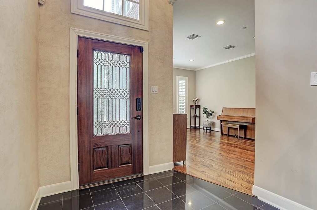 6015 Lake St, Houston TX  77005-3131 exterior