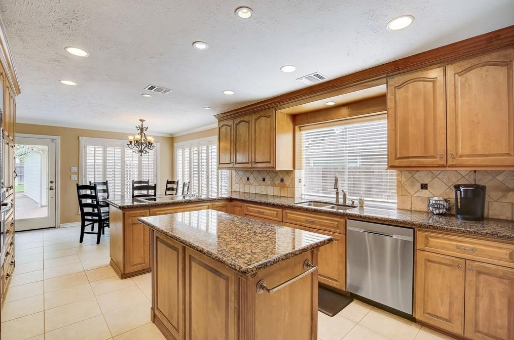 15726 Echo Lodge Dr, Houston TX  77095-2659 exterior