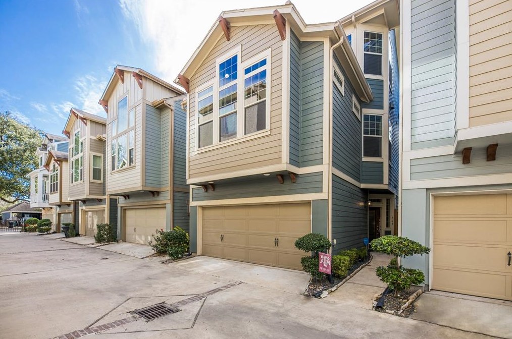 769 Waverly St, Houston TX  77007-1442 exterior