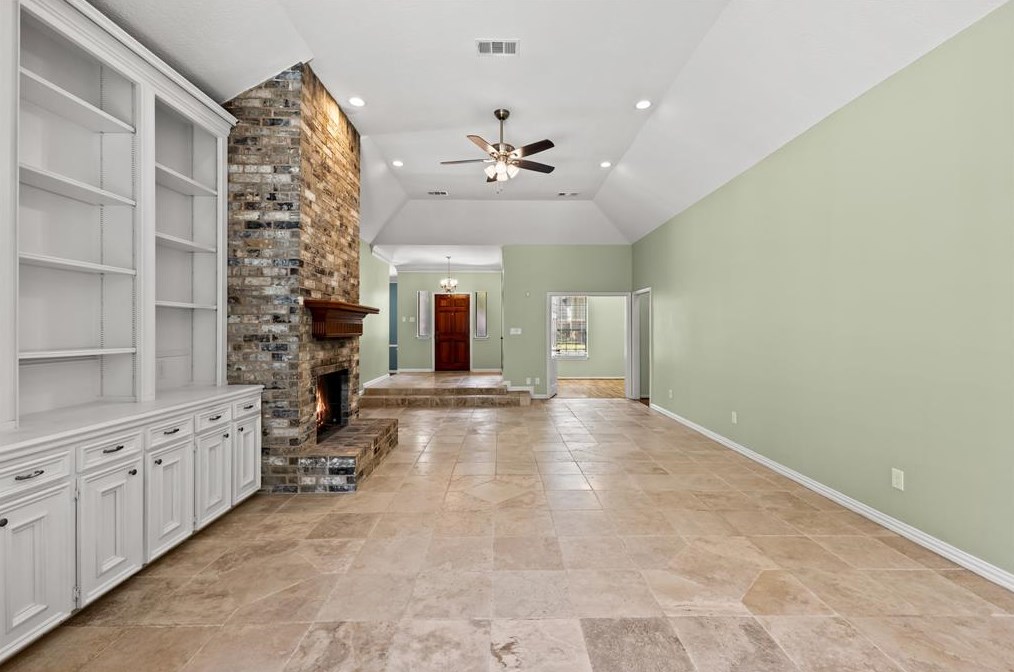 7619 Clb Lk Dr, Houston TX  77095-2645 exterior