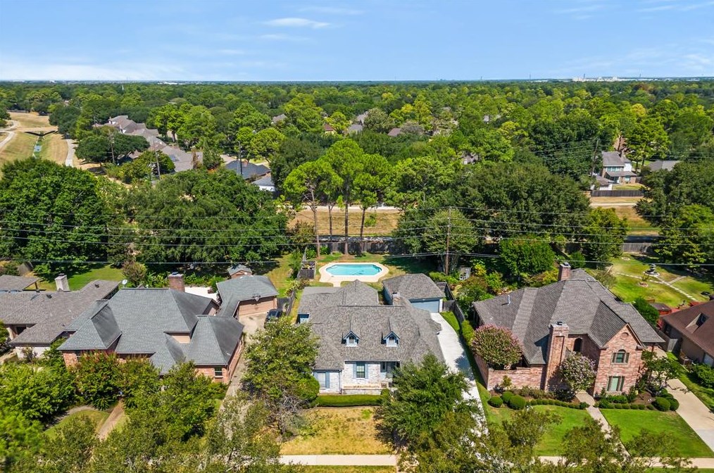 7619 Clb Lk Dr, Houston TX  77095-2645 exterior