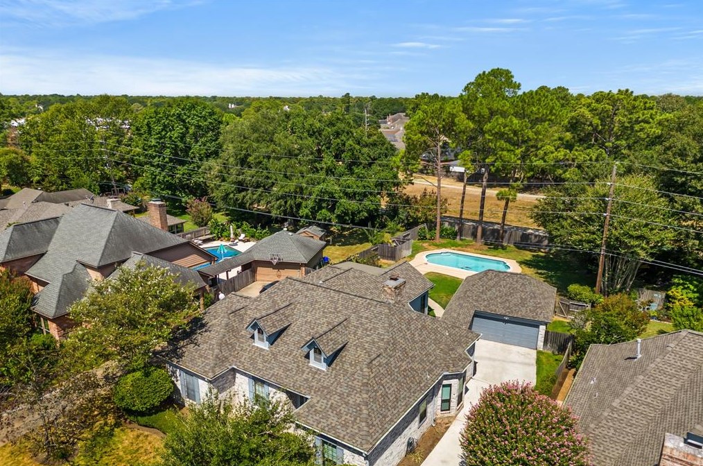 7619 Clb Lk Dr, Houston TX  77095-2645 exterior