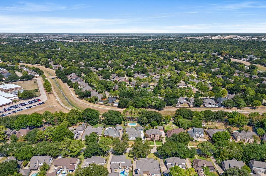 7619 Clb Lk Dr, Houston TX  77095-2645 exterior