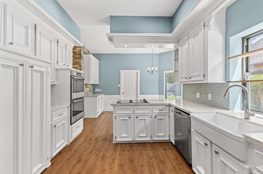 7619 Clb Lk Dr, Houston TX  77095-2645 exterior