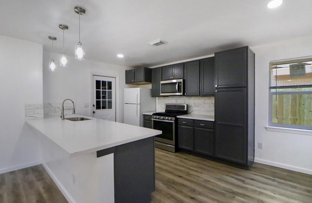 5626 Arboles Dr, Houston TX  77035-2614 exterior