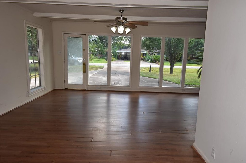 9313 Rosstown Way, Houston TX  77080-7415 exterior