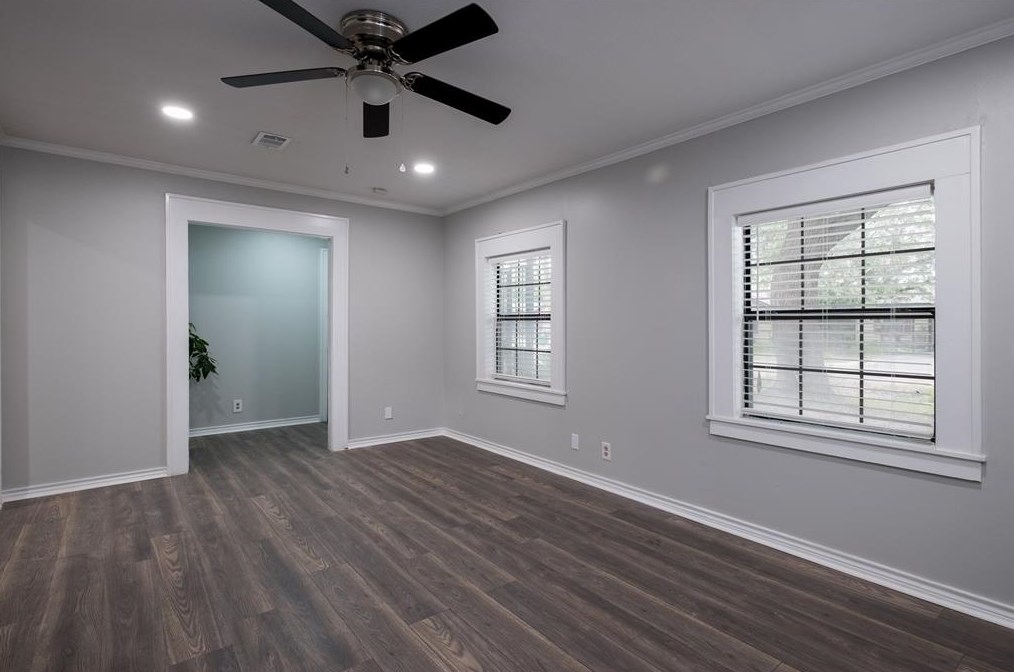 221 Wellington St, Houston TX  77076-2539 exterior