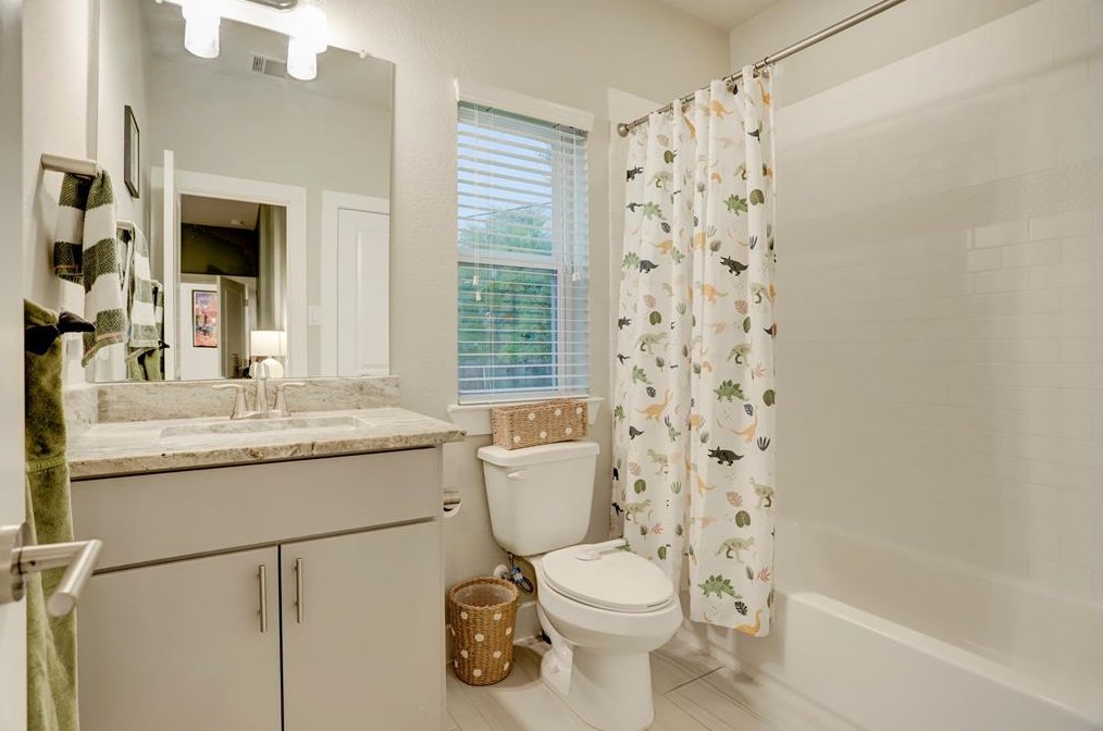 1442 25 St, Houston TX  77008-1620 exterior