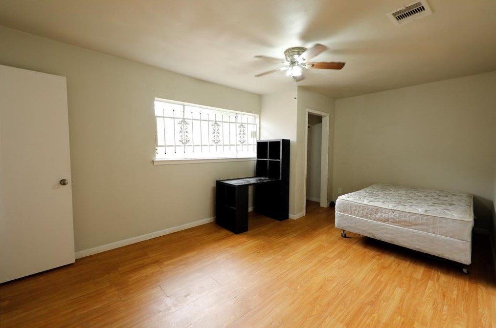 11214 Sandstone St, Houston TX  77036-6132 exterior