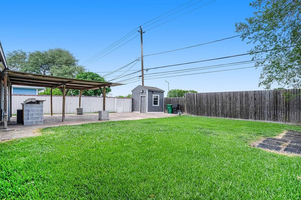 4923 Falvey St, Houston TX  77017-4254 exterior