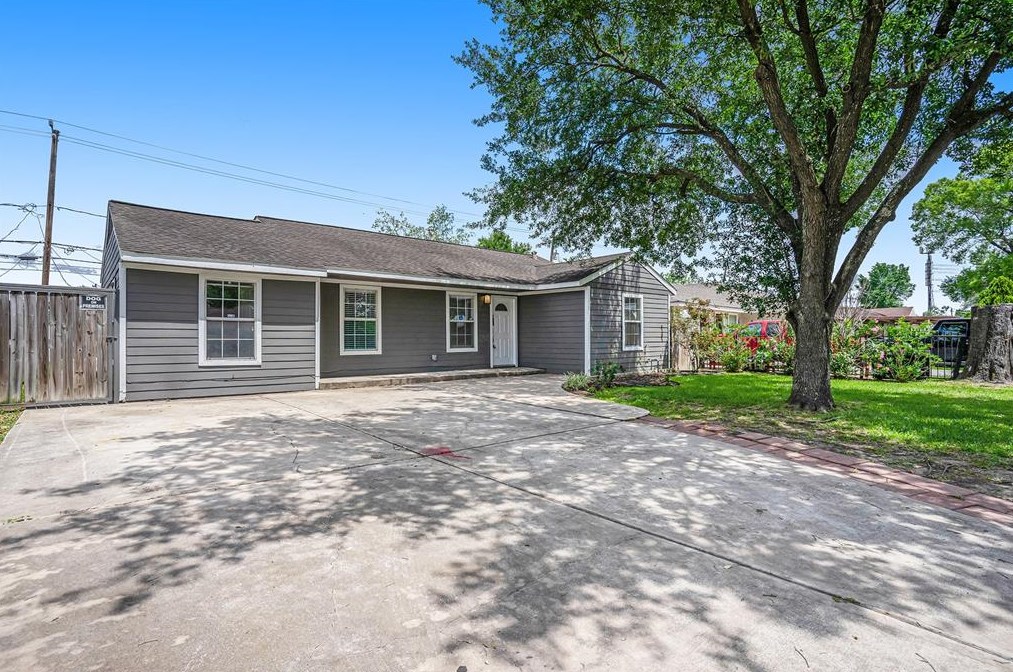 4923 Falvey St, Houston TX  77017-4254 exterior