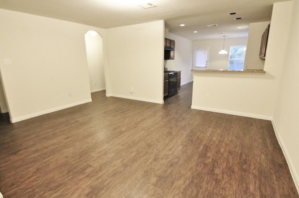 4343 Richmeadow Dr, Houston TX  77048-5589 exterior