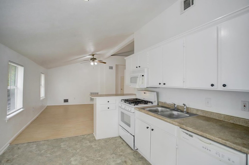 1127 Yale St, Houston TX  77008-7087 exterior