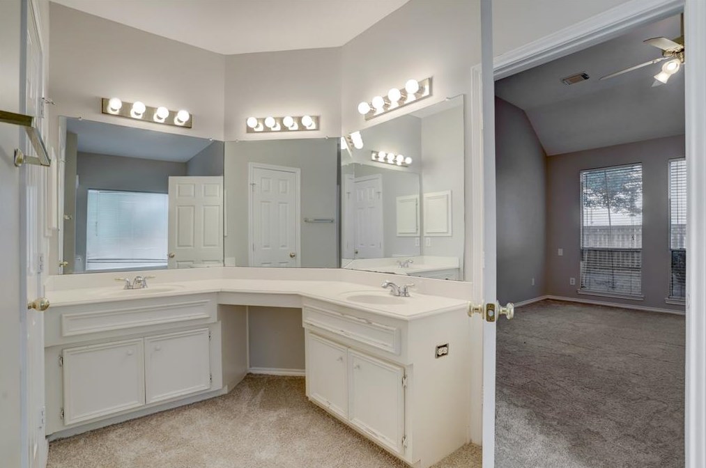 12622 Mardi Gras Dr, Houston TX  77014-2483 exterior