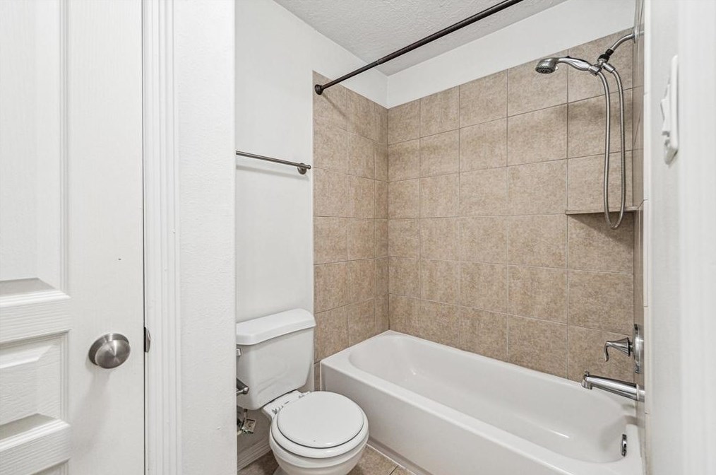 1613 15th St, Houston TX  77008-3731 exterior